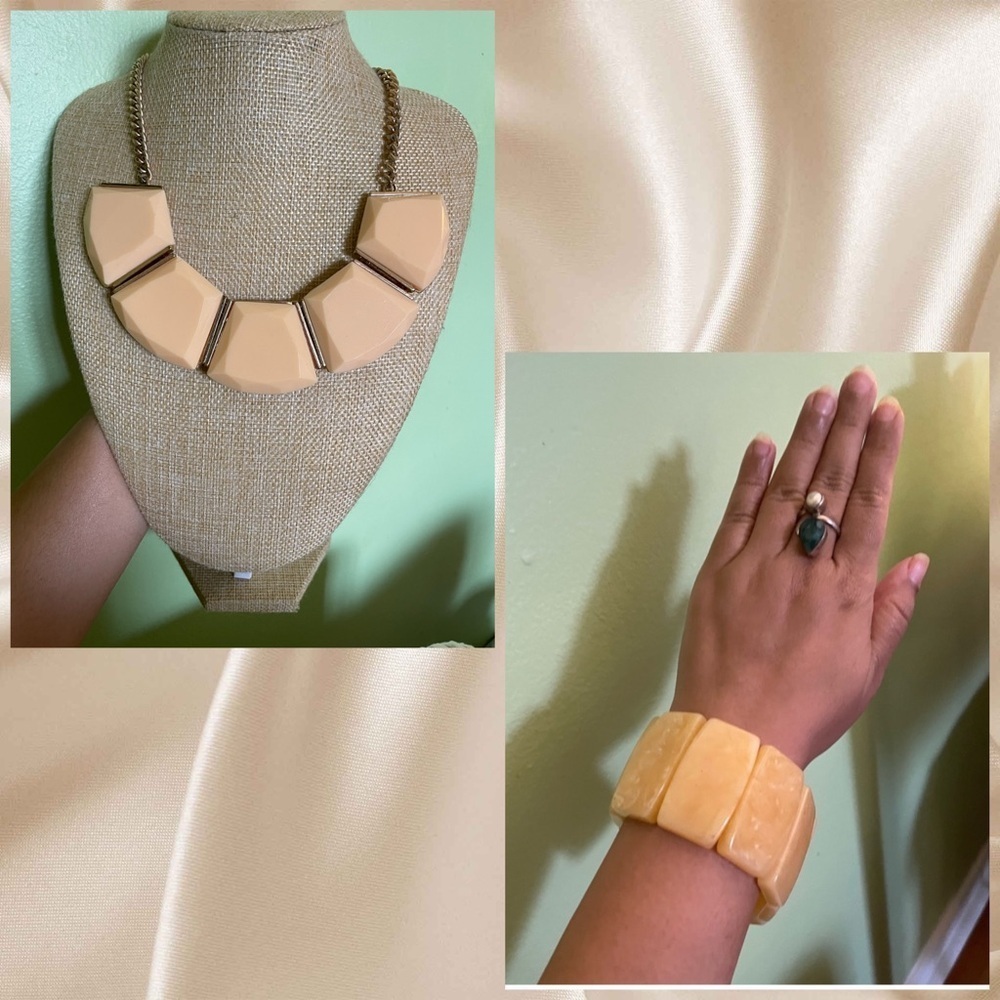 Pretty Beige Necklace and matching acrylic stretch bracelet